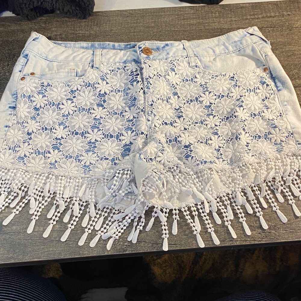 LEI White Lace Jean Shorts Size 11